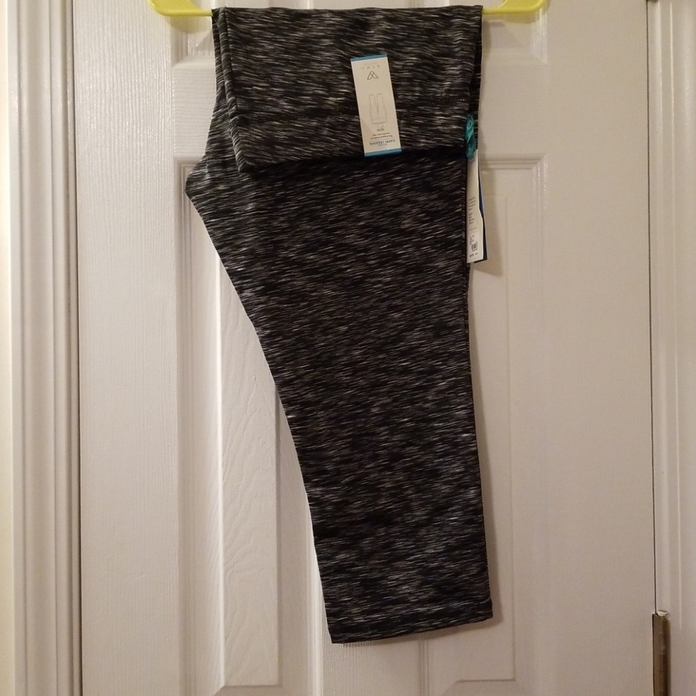 Lane Bryant capri leggings